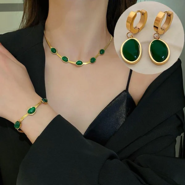 4 pcs Luxury Emerald Necklace Set