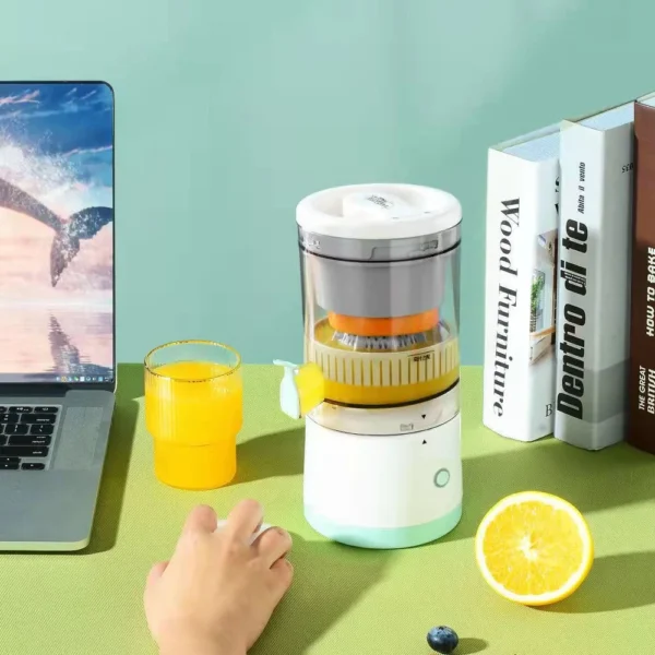 Rechargeable Citrus Juicer & Squeezer – Portable, USB Charging, Easy to Use